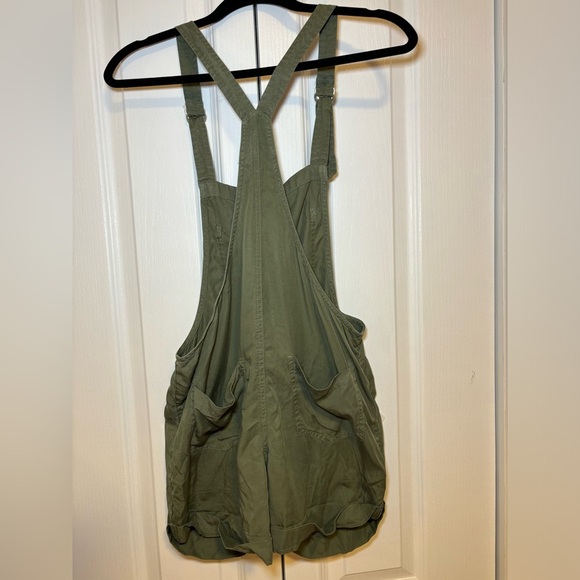 Aerie - Streetwear Earthy Tones Casual Green Overalls with Cross Back Straps - Picture 3 of 6